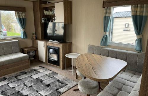 Blackpool Other | A fully equiped caravan Marton mere haven
