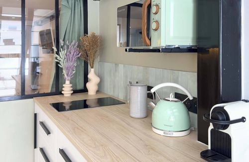 Hotel-de-Ville Apartment | A gem between Le Panier and the Old Port