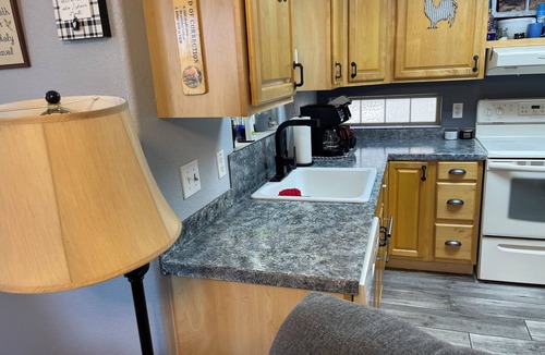 Happy Trails House | A golf course runs through it! Beautiful 2 bed 2.5 bath Happy Trails Resort