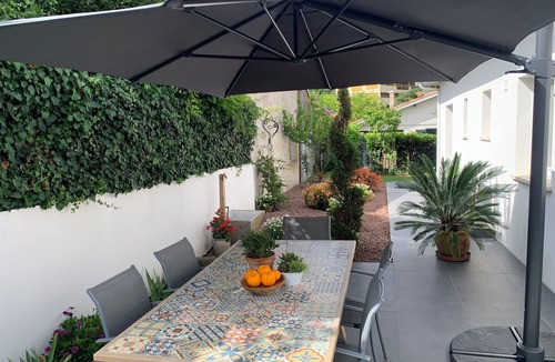 Talence House | A green setting in the heart of urban life. Pets welcome!