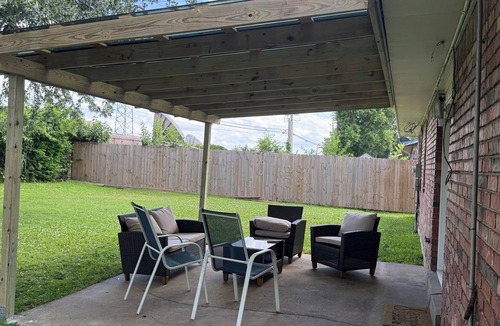 Broken Arrow House | A Home for guests on Budget.