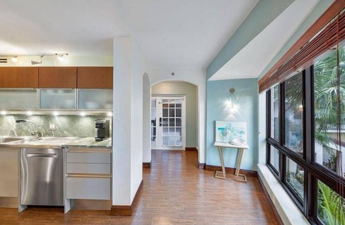 Jupiter Condo | A Jupiter gem 2-bedroom 2-bathroom perfect for cooking enthusiasts!
