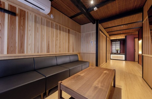 Gion House | A Kyoto townhouse with a semiopenair bath and ga/Kyoto Kyōto