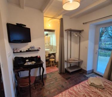 Les Repots Bed & Breakfast | A La Maison