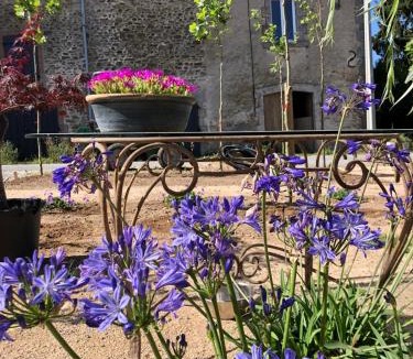 Arnac-la-Poste Bed & Breakfast | A la terre ferme