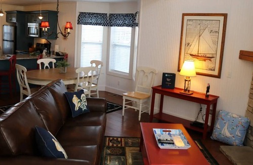 Branson Resort | A Lakeside Retreat with Storybook Charm and Family Fun- 2 Bedroom Cottage