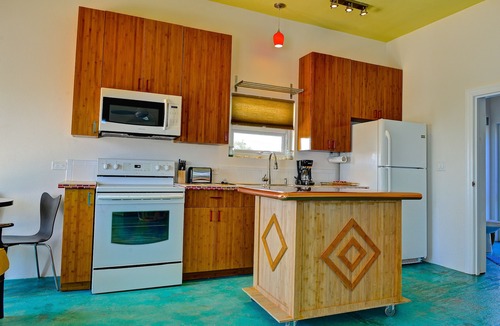 Gregory Town Apartment | A little bit retro, a little bit surfer and a lot of R&R