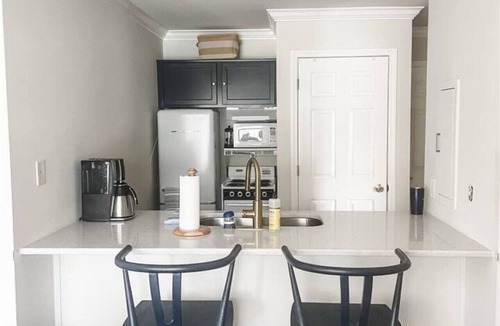 Dadeville Condo | A Little Peace of Lake Martin by 360 Destinations