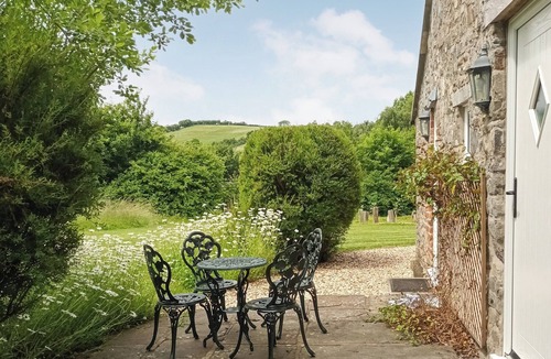 Upton Cheyney Cottage | A lovely cottage with countryside views in an ideal location.