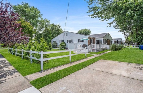 Village Green Cottage | a lovingly curated 2 bedroom, 1 bath coastal cottage