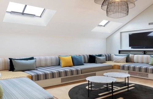 Bercy Apartment | A luxurious 550 m² haven with 6 bedrooms and 6 bathrooms across four floors