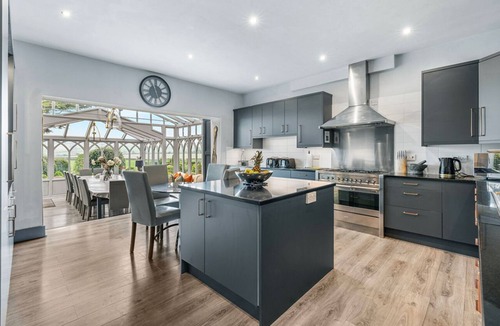 Halfway House House | A luxurious and beautifully restored Victorian Rectory nestled in the heart of Shropshire’s stunning countryside. Perfect for family gatherings, celebrations, or a peaceful retreat, this elegant estate sleeps up to 14+5 guests.
