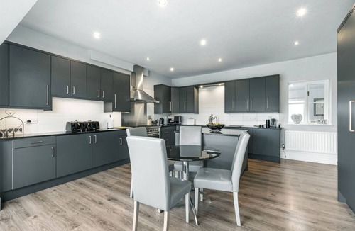 Halfway House House | A luxurious and beautifully restored Victorian Rectory nestled in the heart of Shropshire’s stunning countryside. Perfect for family gatherings, celebrations, or a peaceful retreat, this elegant estate sleeps up to 14+5 guests.