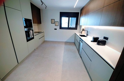 Xiropigado Villa | A luxurious specious 4 bedroom 3.5 bathrooms sea front modern villa