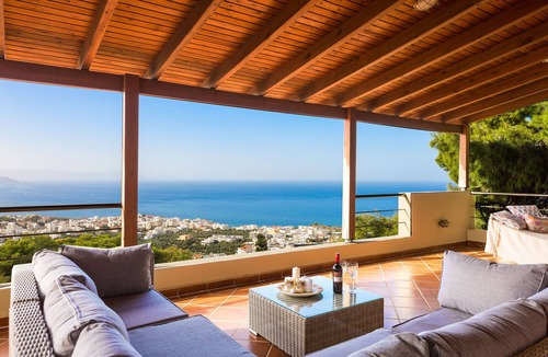 Chania Town Villa | A magical hilltop retreat overlooking Chania city and the Cretan sea!