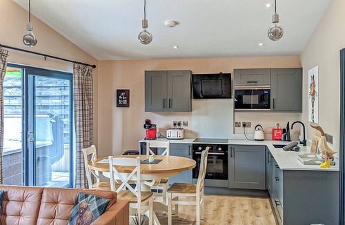 Chirk Bank Ski Chalet | A magnificent bespoke lodge perfect for a family escape with pets.