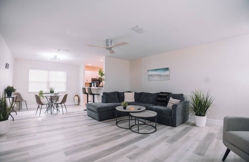 Shore Acre Heights House | A Modern Beach Concept - Re:Treat 408