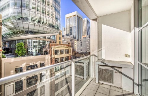 Sydney Central Business District Apartment | A Modern & Spacious Studio Next to Darling Harbour