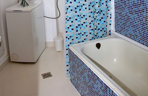 Bucharest City-Centre Apartment | A modern studio, overlooking the Old Town, in walking distance to shops, restaur