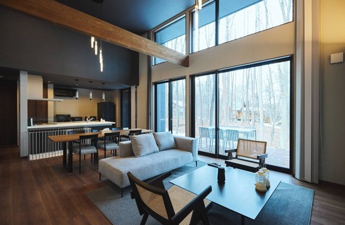 Tsumagoi House | A newly built villa on a vast forest property com/Agatsuma District Gunma