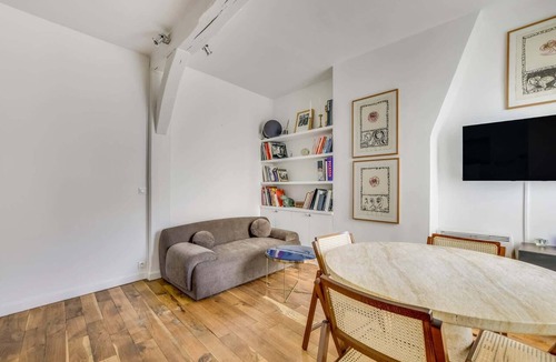 Saint-Germain-des-Pres Apartment | A Nice 1-BR in Saint-Germain