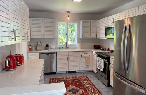 Vineyard Haven House | A NOSTALGIC SPACE! Your Martha's Vineyard Getaway!
