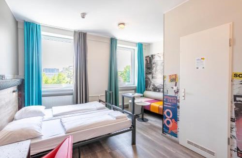 St. Ulrich Hotel | a&o München Laim