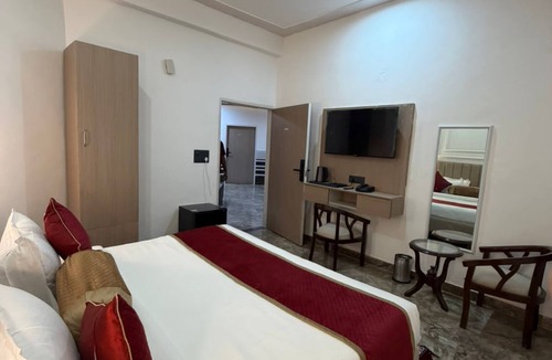 Bilaspur Hotel | A ONE STAY HOME