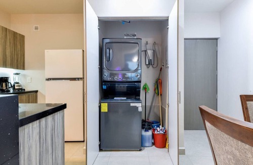 Monterrey Apartment | ¡A pasos de Fundidora! Wifi + Cajón | 2BR2br 6ppl