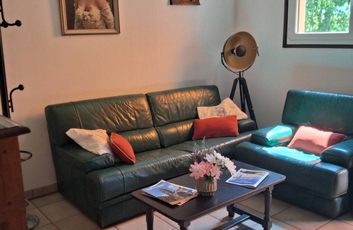 Saint-Pardoux-l'Ortigier House | A peaceful vacation home in Corrèze