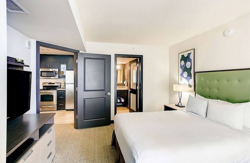 Northeast Virginia Beach Hotel | A Peaceful Beach Retreat! Fully-equipped Kitchen, Outdoor Swimming Pool!