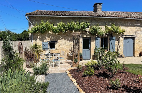 Rom Cottage | A peaceful little retreat in the rural French countryside.