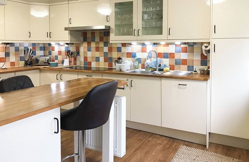 Lochranza Cottage | A perfect location for a family island break by the seaside.