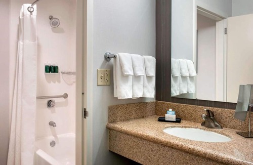 Whippany Hotel | A Place You'll Surely Enjoy! Pet-Friendly, Close to Belleau Woods Park