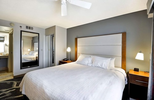 Camelback East Hotel | A Place You'll Surely Enjoy! Free Breakfast, Full Kitchen, Outdoor Pool!
