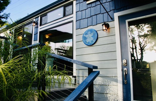 Encinitas Cottage | A Playful & Unique Getaway For Two