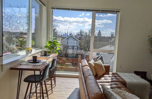 Wallingford Condo | A premier luxurious smart condo in Wallingford