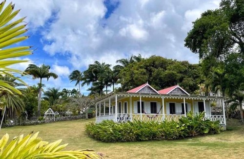 Pond Hill Cottage | A Private Gingerbread Cottage at the Hermitage