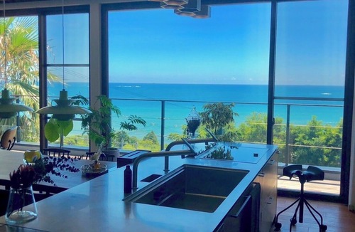 Bouvet Island House | A private house with the best sea view in Nachikatsuura Town.