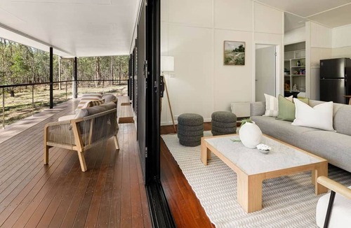 Coominya House | A Private Weekend Escape on 40 Acres