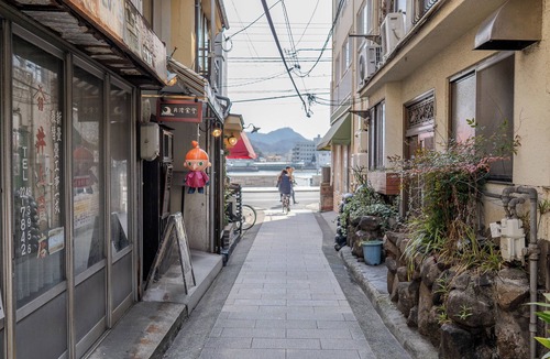 Onomichi Villa | A quiet, refined seaside retreat in Onomichi. 3-bedroom villa.