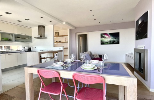 Monte Apartment | A quiet terrace with a breathtaking view of Lake Garda