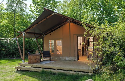 Zuna Cabin | A really nice glamping tent for your whole family, with large terrace