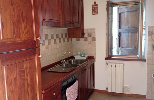 Momigno Apartment | A reflection in the world - family-friendly holiday home amid the Tuscan hills.