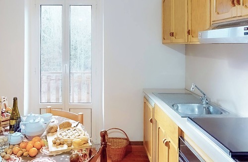 Civenna Apartment | A refuge between the sky and the lake