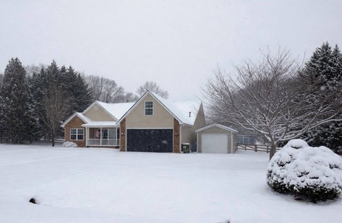 Tigerville House | A relaxing three-bedroom house in Blue Ridge.