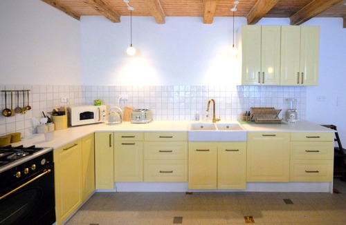Les Bouchoux House | A romantic mountain cabin for couples!