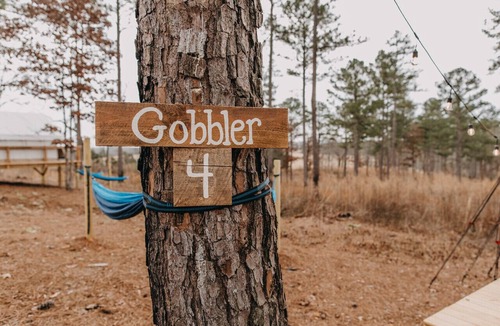 Silver Creek RV Rental | A secluded haven on 5,000 acres in NW Georgia, just 45 minutes from Atlanta and Chattanooga, and a quick 10-minute drive to downtown Rome. Explore private trails along the Etowah river, bask in wildlife, and gaze at mesmerizing stars. Your perfect es