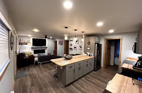 Spring Valley Cabin | A Serene 2-bedroom cabin in charming Divide perfect for relaxing getaway