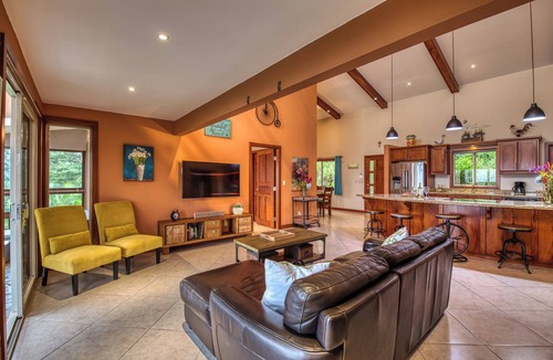 Tronadora House | A serene escape with astounding Views of Lake Arenal and Arenal Volcano